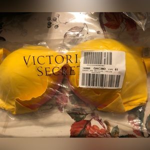 VICTORIA’S SECRET/PINK | Wear Everywhere Wireless Lightly Lined SIZE 38D, YELLOW